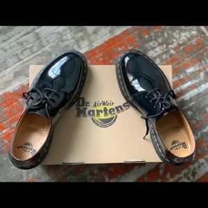 Doc Marten Black Patent Lamper Oxfords - Size 9